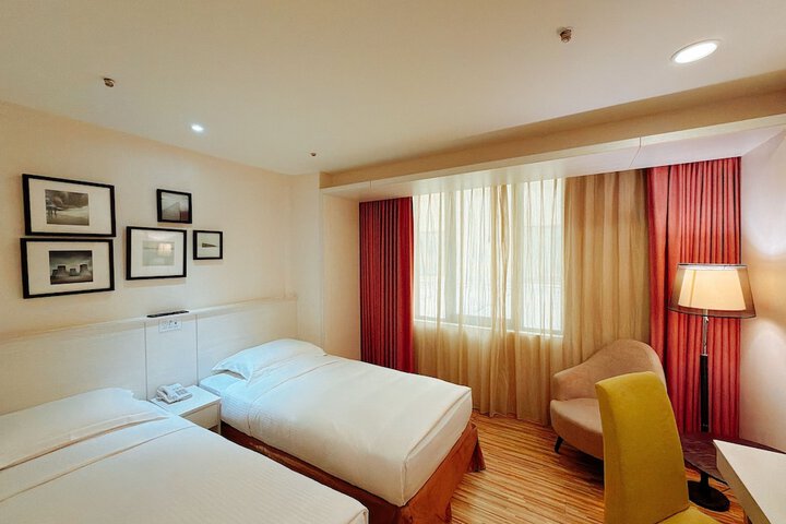 Room 21 of 69