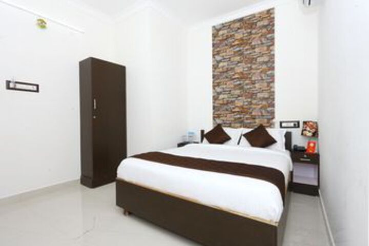 Oyo 9764 Hotel St. Thomas Inn