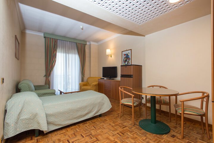 Room 14 of 47