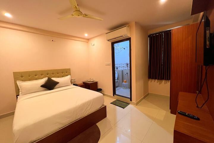 Room 15 of 31
