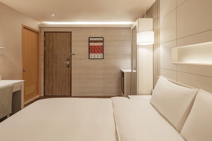 Room 20 of 38