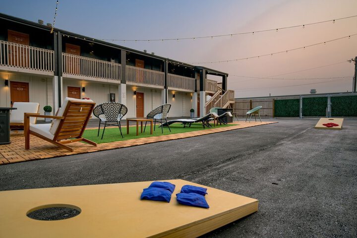 Hotel Exterior 38 of 41