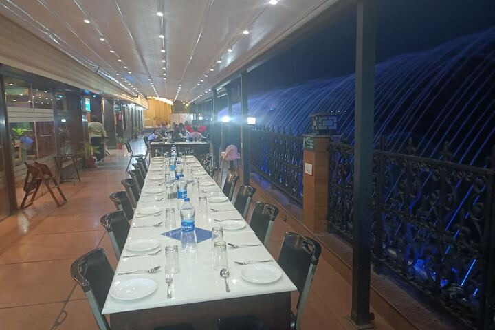 Dining 30 of 40