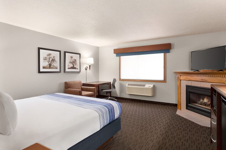 1 King Bed (17 of 21)