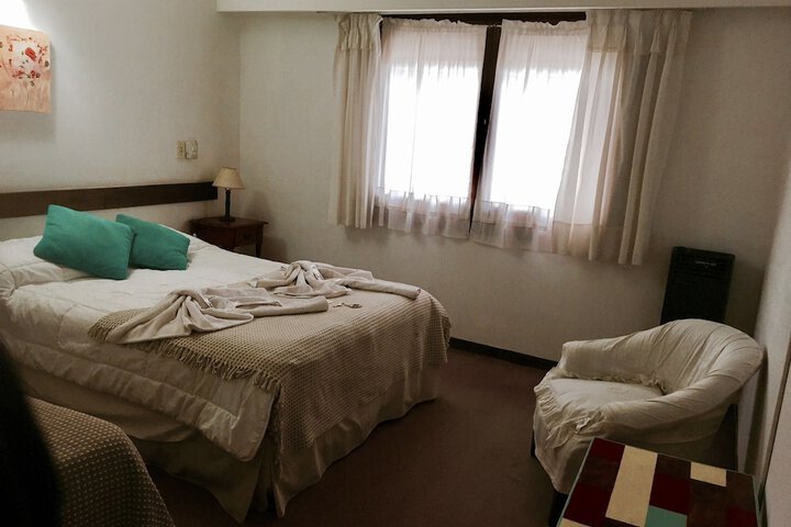 Room 5 of 28