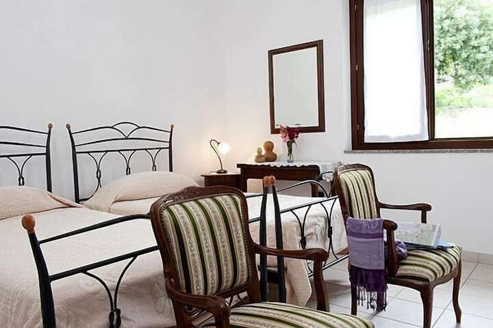 Room 6 of 40