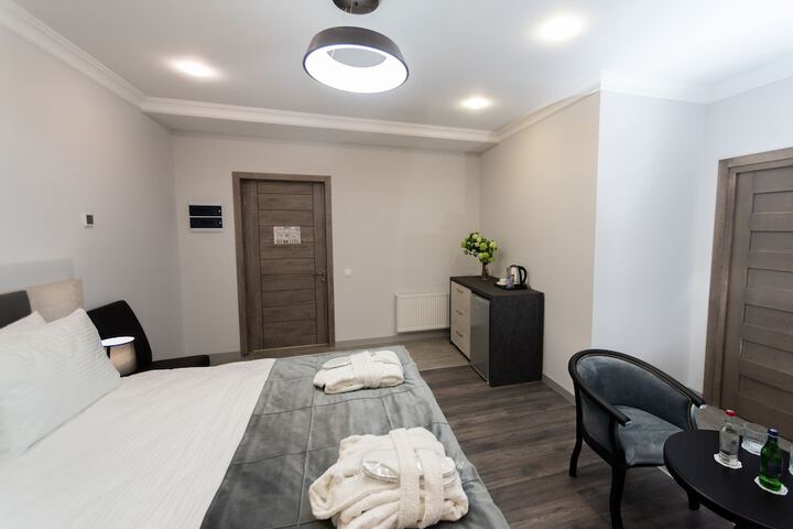 Room 12 of 131