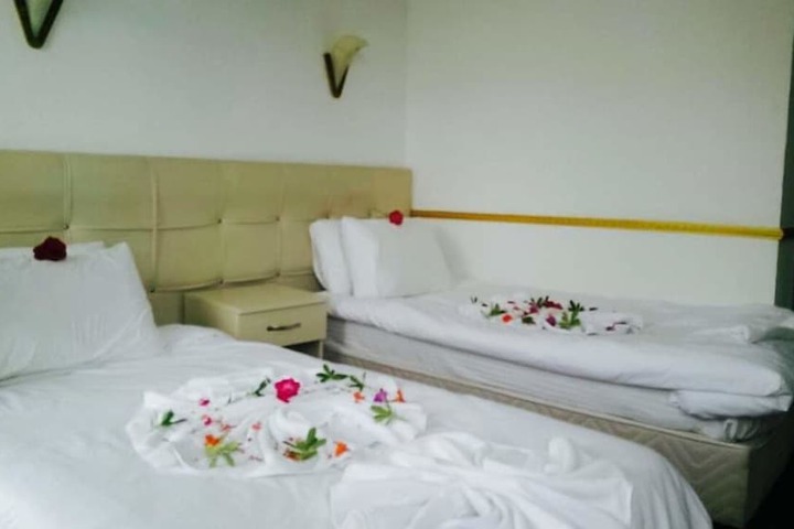 Room 4 of 24