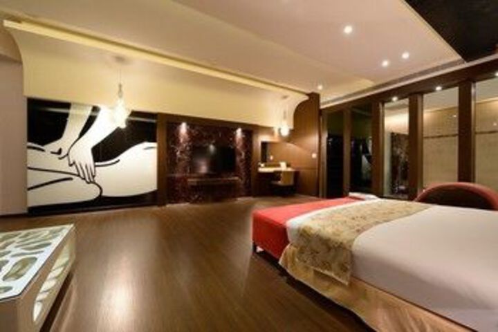 Room 71 of 118