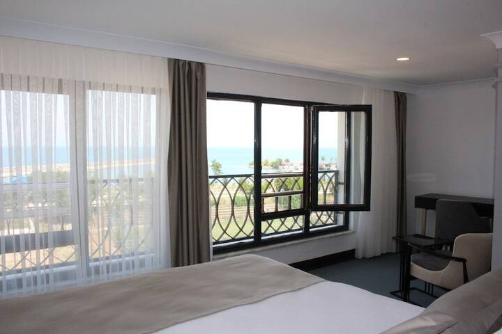 Room 18 of 35
