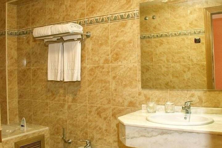 Room 5 of 21