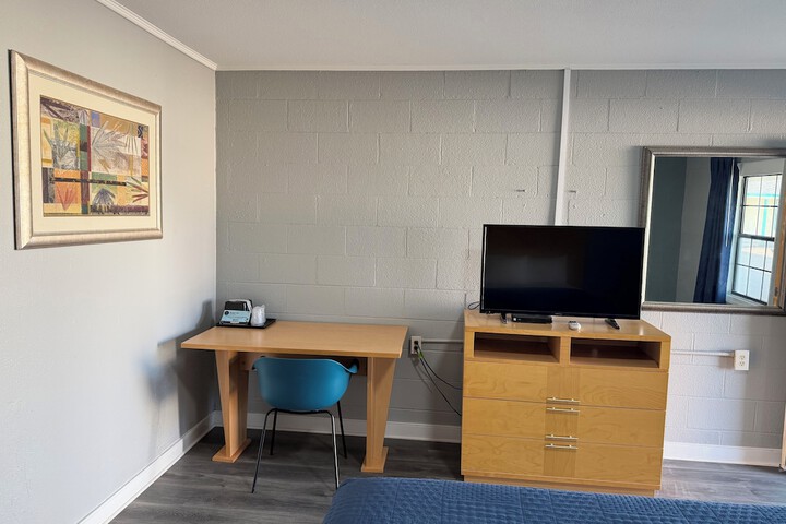 Room 11 of 15