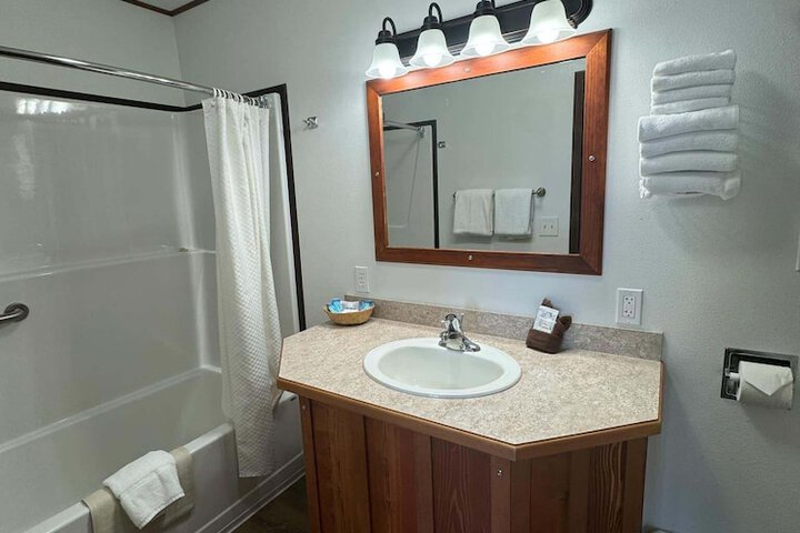 Room 115 of 228