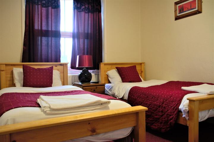 Room 10 of 47