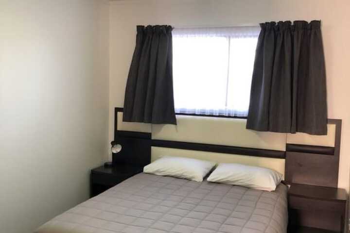 Room 11 of 39