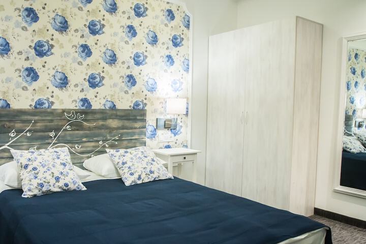 Room 2 of 55