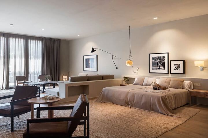 Room 32 of 140