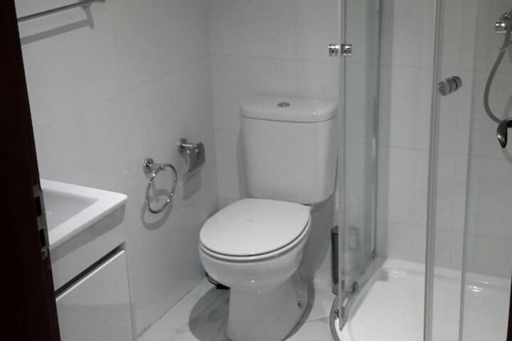 Room 35 of 63