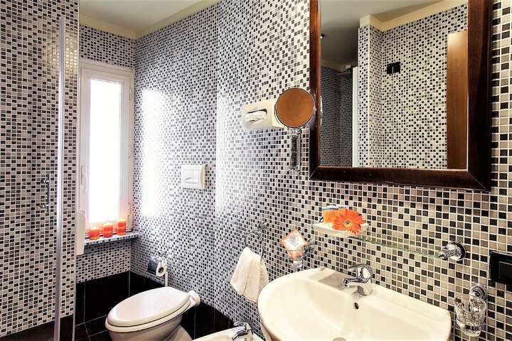 Clean Restrooms