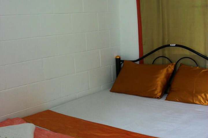 Room 9 of 24