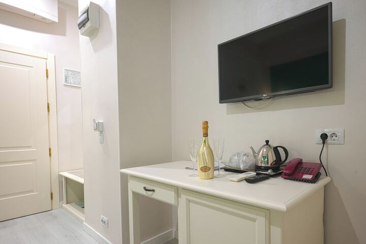 Room 50 of 108