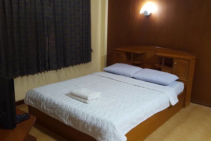 Room 16 of 42