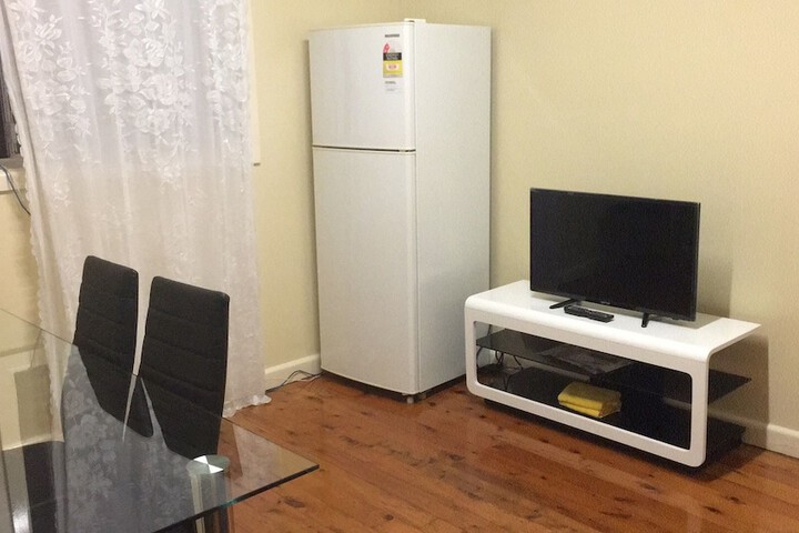 Room 9 of 11