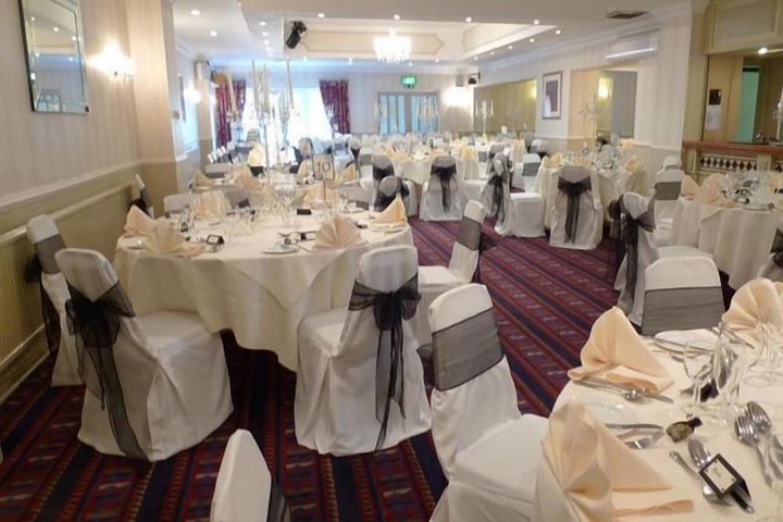 Ballroom/Hall 41 of 48