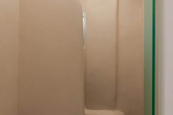 Room 87 of 122