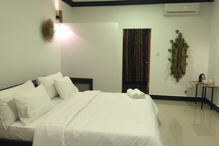 Room 9 of 36