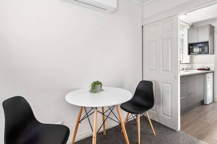 Room 12 of 40