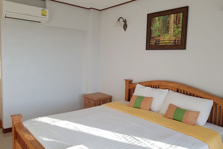 Room 5 of 27