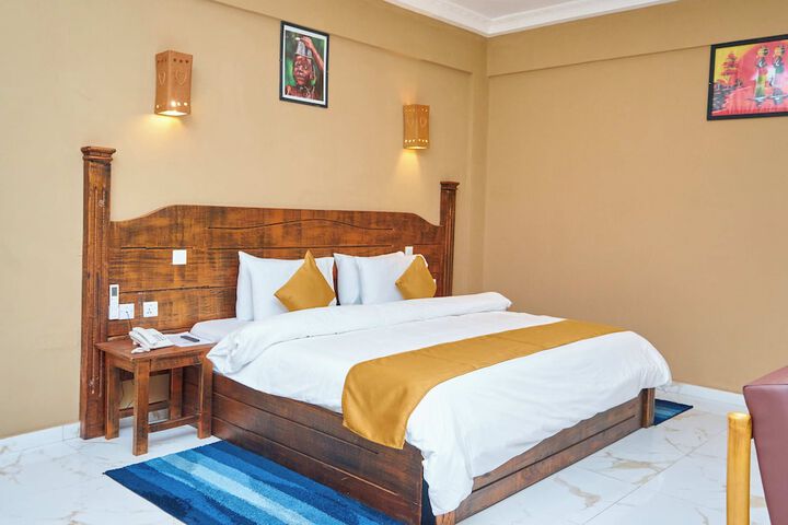 Room 5 of 26