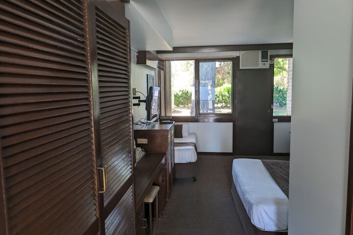 Room 7 of 30