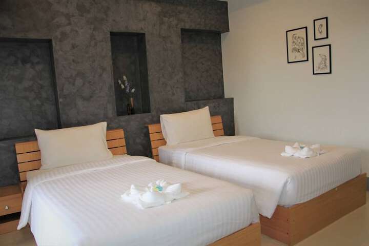 Room 9 of 29