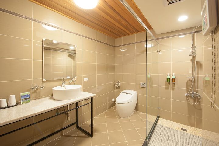 Room 14 of 29