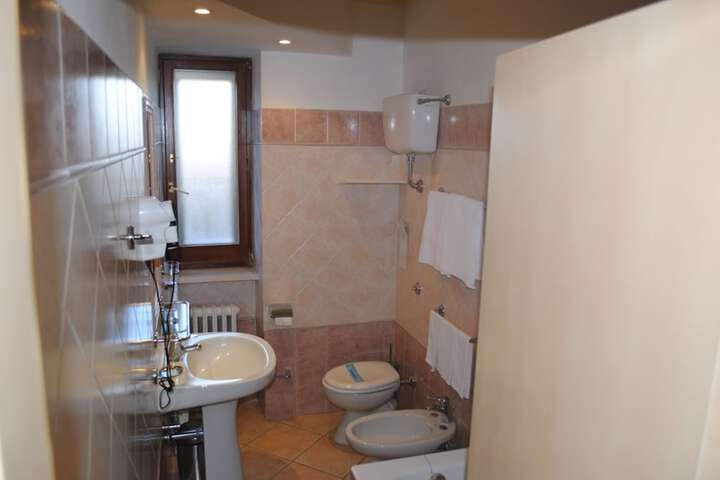 Room 13 of 26