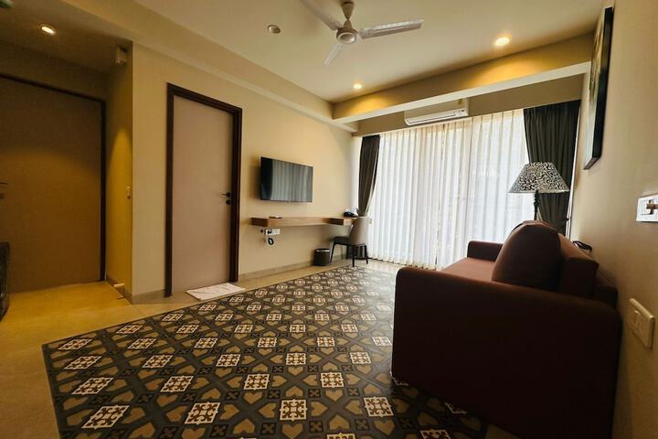 Room 8 of 41