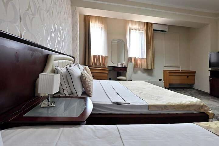 Room 37 of 93