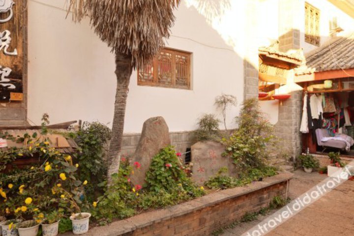 Lijiang Yuexi Inn