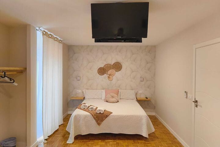Room 9 of 22