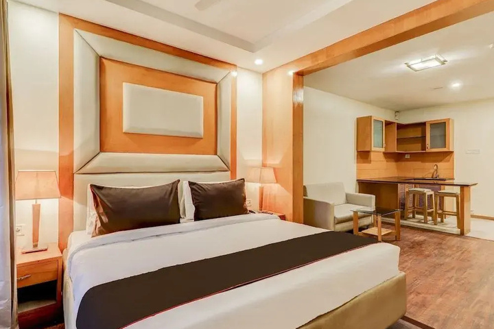 The Mayer Whitefield