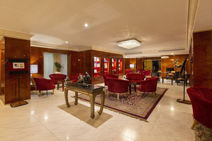 Guest Lobby