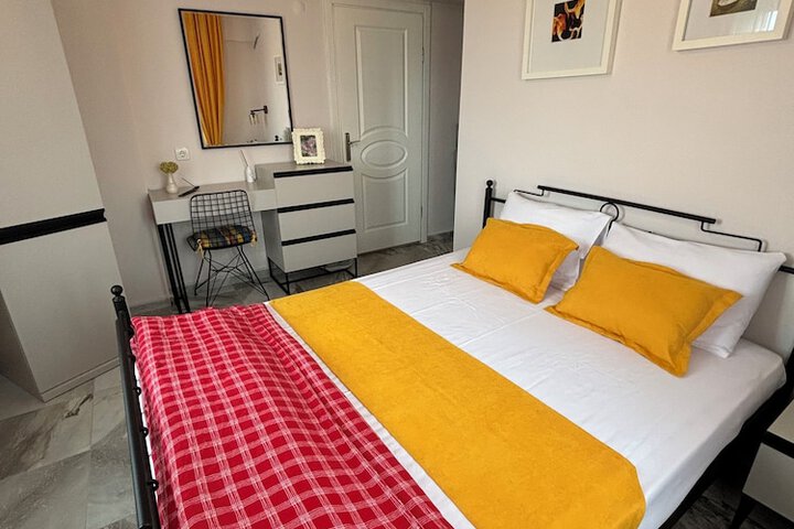 Room 13 of 108
