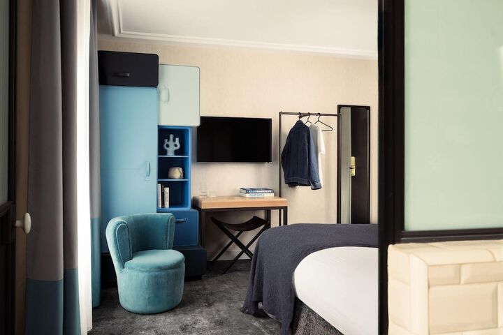 Room 7 of 86