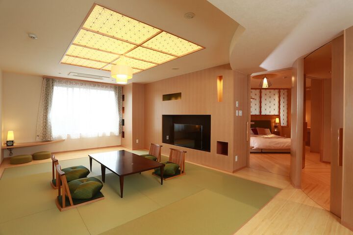 Room 19 of 176