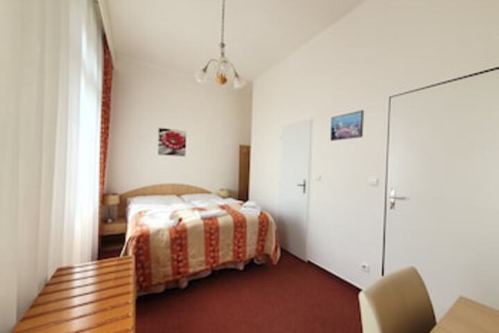 Room 73 of 324