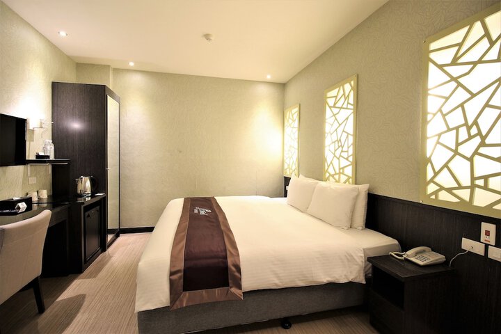 Room 20 of 64