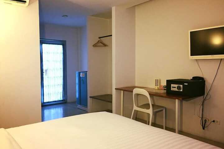 Room 14 of 46