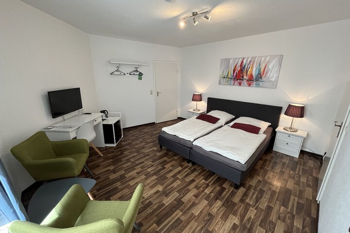 Room 42 of 149
